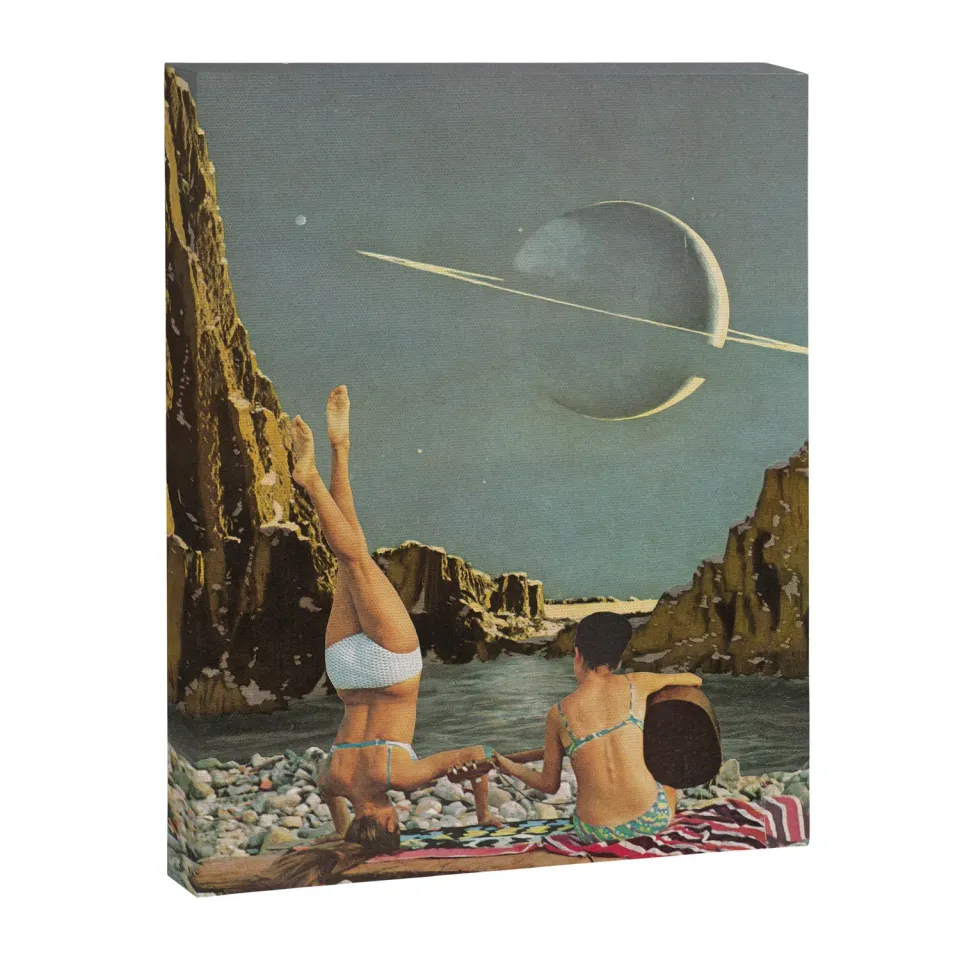 Society6 Serenade to Saturn toile surréaliste