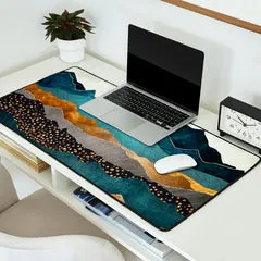 Society6 Amber Dusk tapis de bureau montagnes soleil