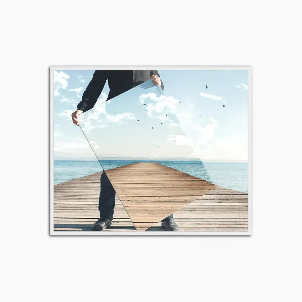 Liv Corday Surrealist Painting at the Beach tableau encadré