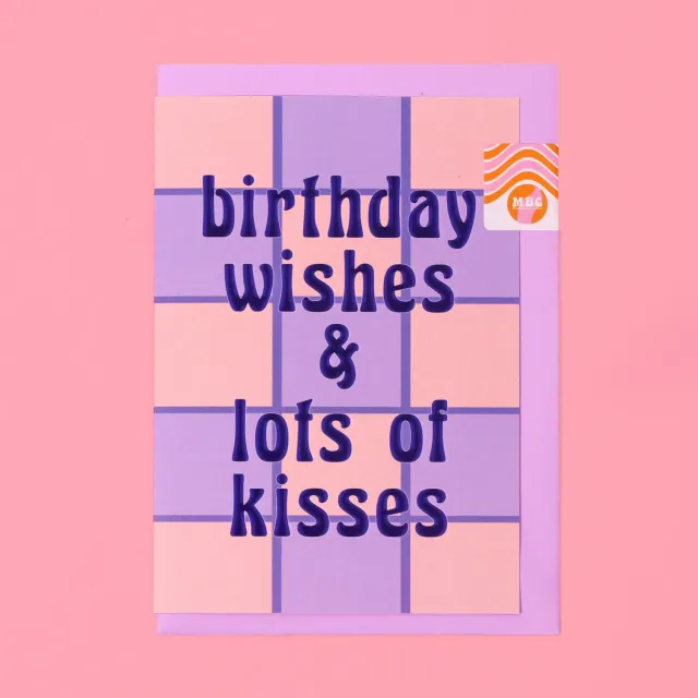 Maddison Ball Birthday Wishes carte A6 carreaux roses