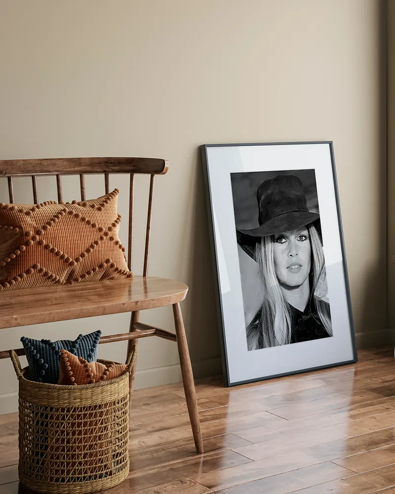 Any Image Brigitte Bardot with Black Hat photo encadrée noir et blanc