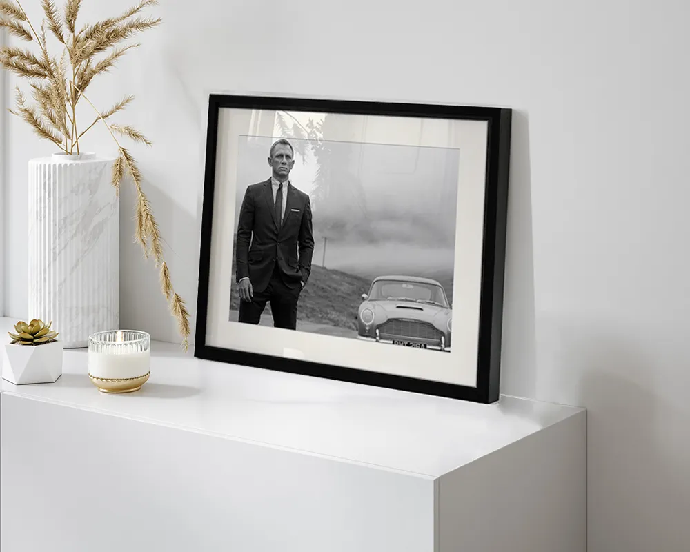 Any Image Daniel Craig as James Bond photo encadrée noir et blanc