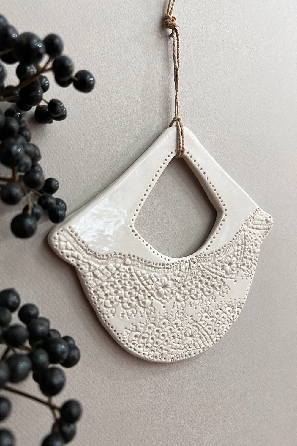 Biankaléone Parure à dentelle fleurie bijou de mur 15 x 17 cm