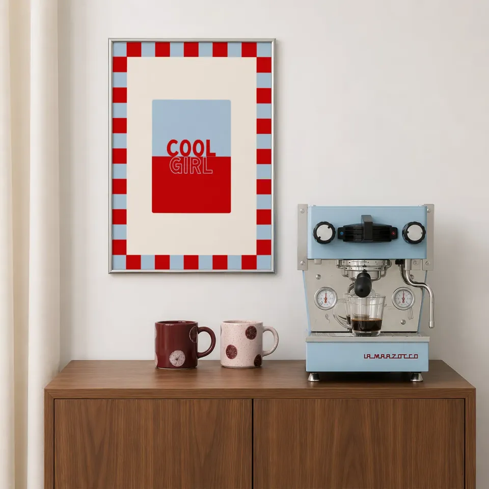 Maddison Ball Cool Girl in Baby Blue & Crimson affiche tirage mat