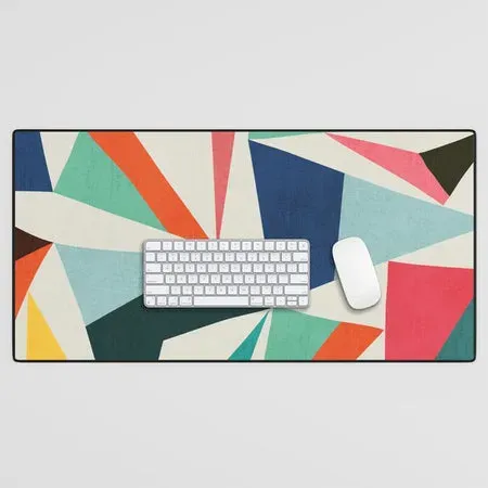 Society6 Collection of pointy summit tapis de bureau