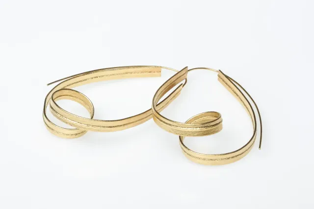 Galerie Kara Volutes dorées boucles d’oreilles en vermeil