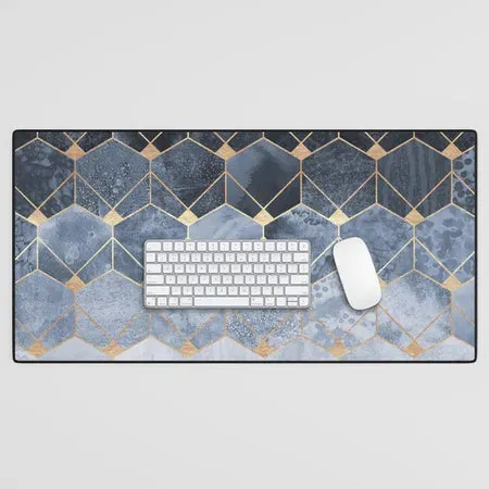 Society6 Blue Hexagons And Diamonds tapis de bureau bleu marine