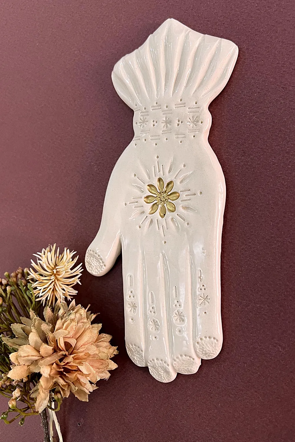Biankaléone Main à la fleur d’or rayonnante décor mural 8x18,5 cm