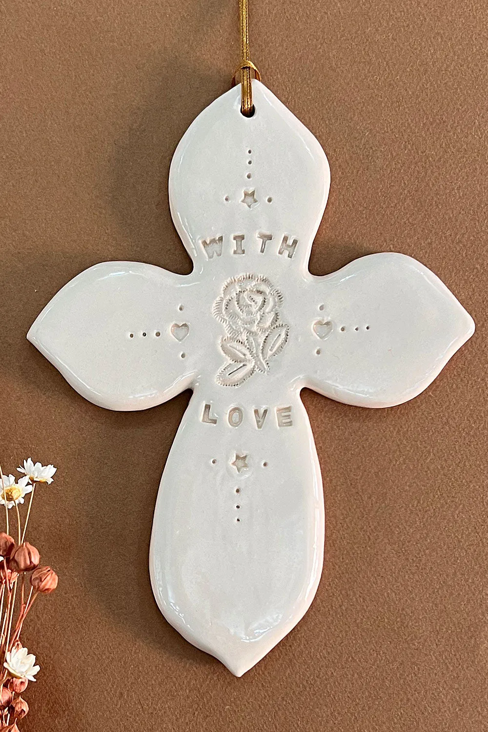 Biankaléone Croix With Love croix murale 12,5 x 16,5 cm
