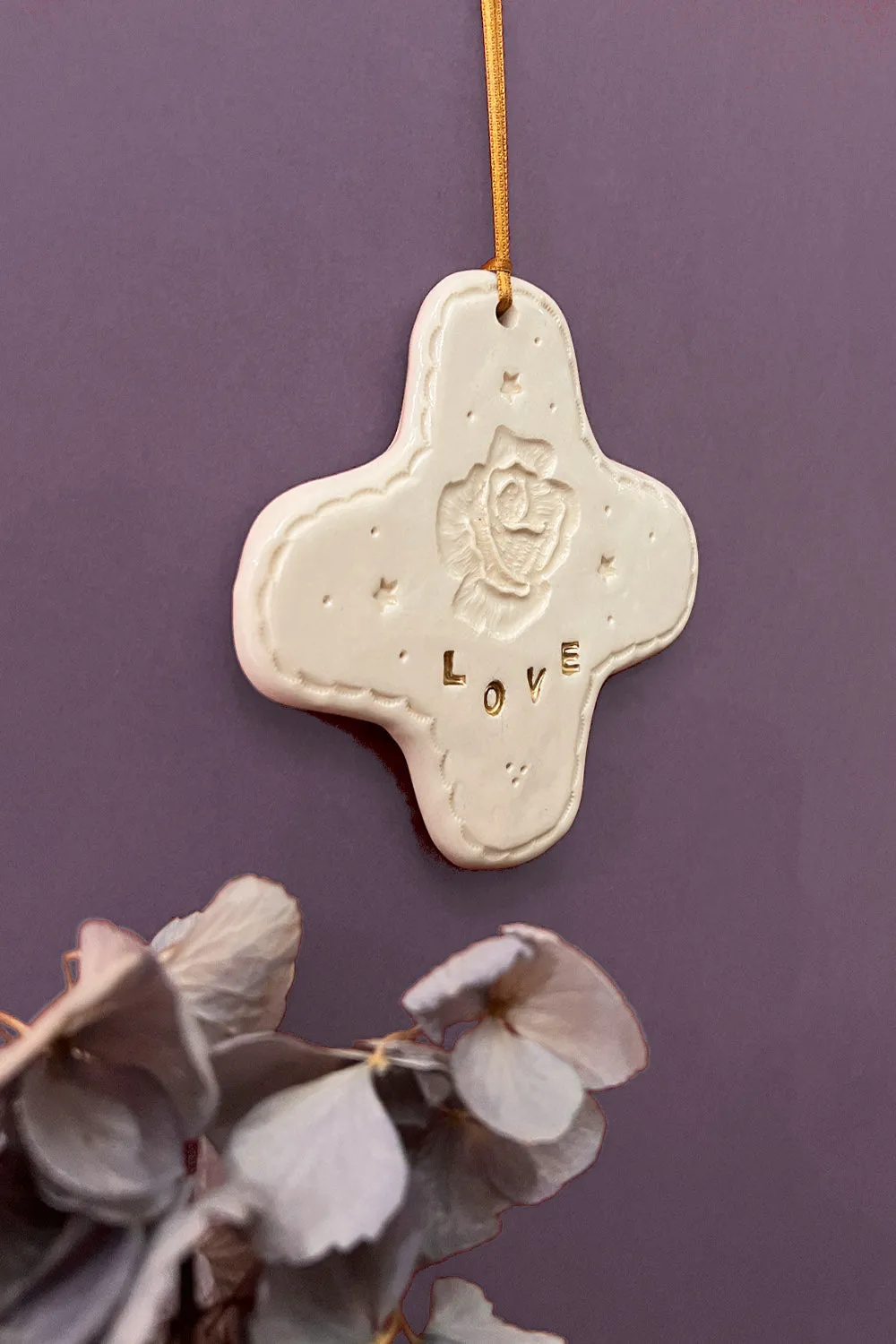 Biankaléone Croix Love à la rose 9,5x9,5 cm