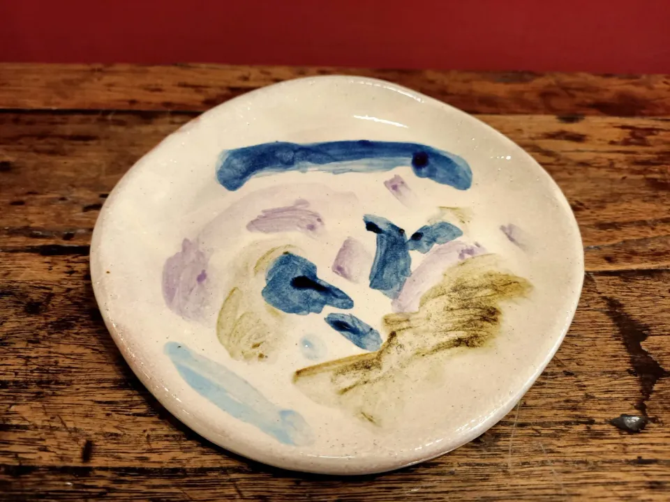 Galerie Kara Petite 6 assiette terre vernissée fait main