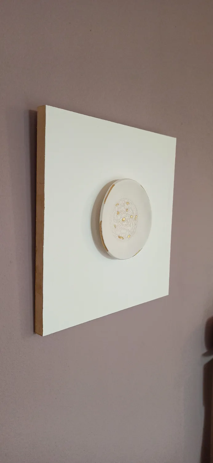 Sandrine Ramona Cosmos 2 tableau porcelaine dorée