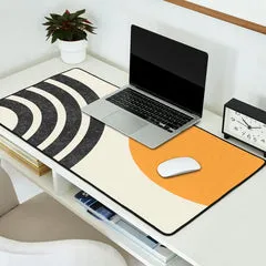 Society6 Mid Century Modern Sun and Rainbow tapis de bureau