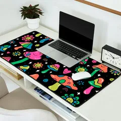 Society6 Rainbow Mushrooms tapis de bureau noir