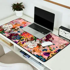 Society6 Summer Botanical Garden VIII II tapis bureau rose