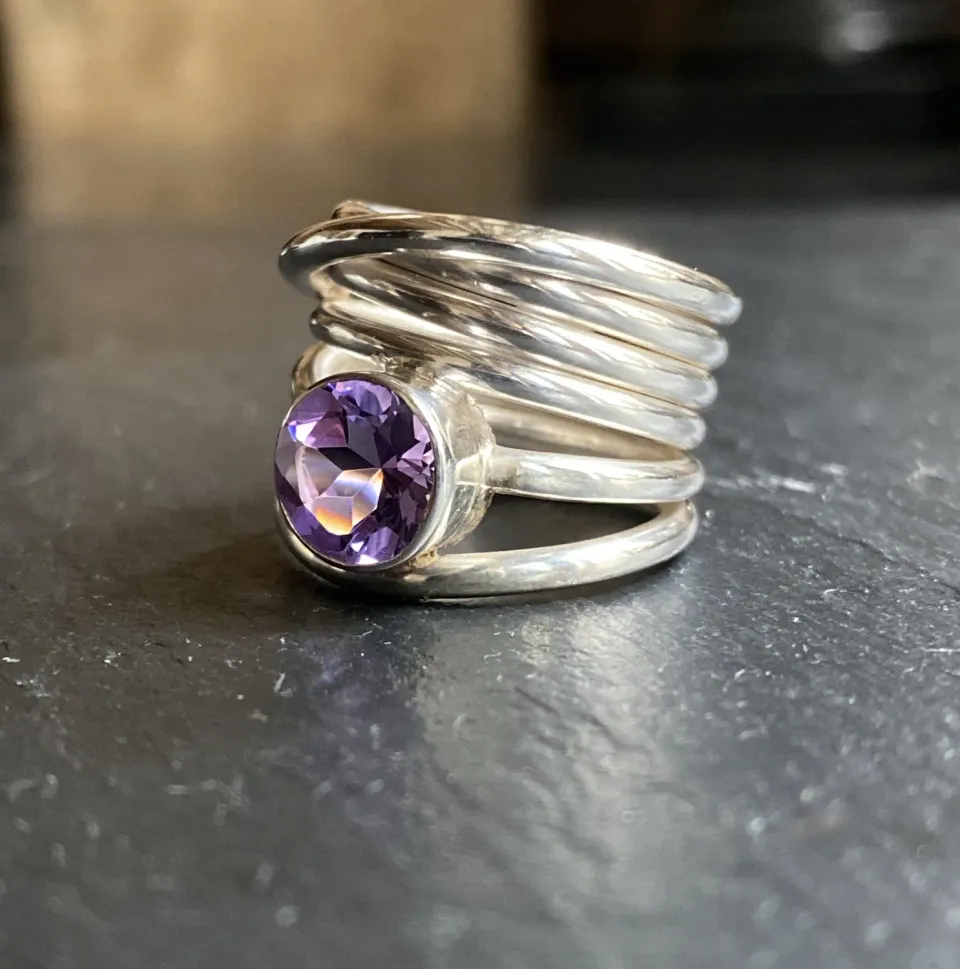 Galerie Kara Tourbillon bague argent améthyste