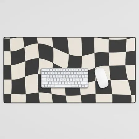Society6 Black and White Wavy Checkered Pattern tapis damier
