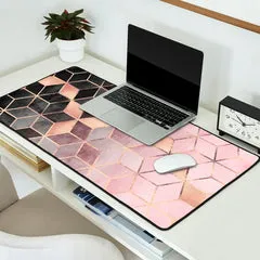 Society6 Gradient Cubes tapis de bureau géométrique