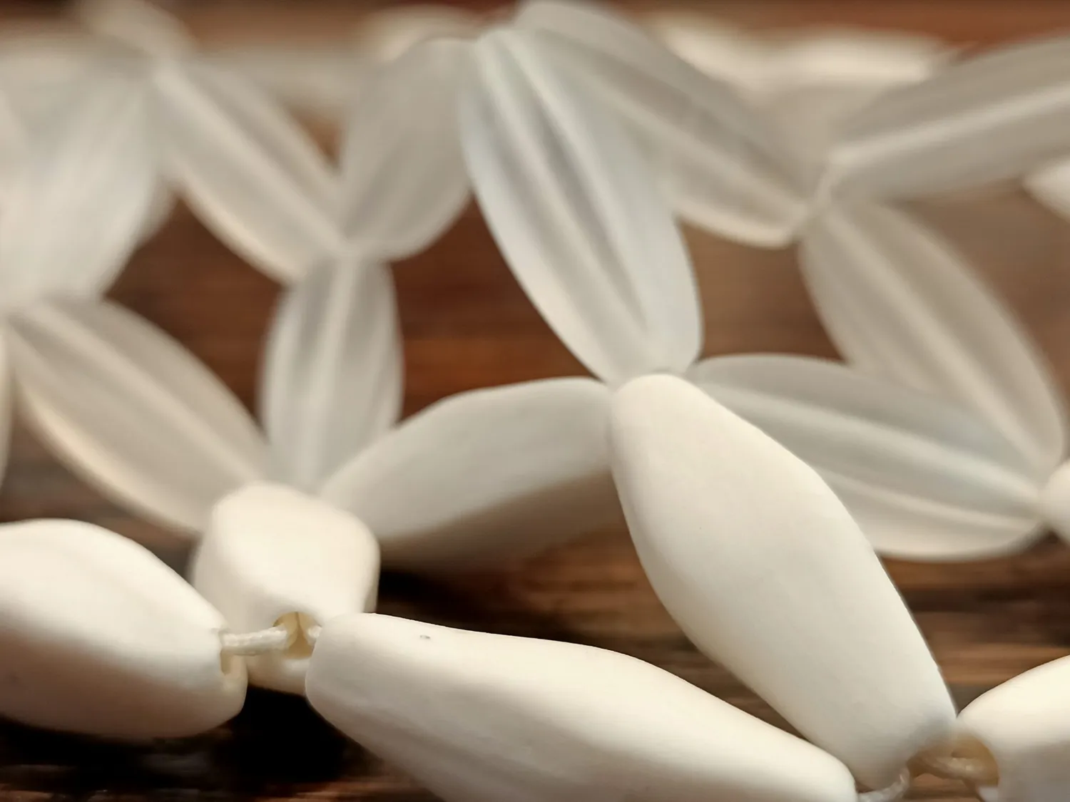 Galerie Kara Claire Marfisi collier porcelaine fait main