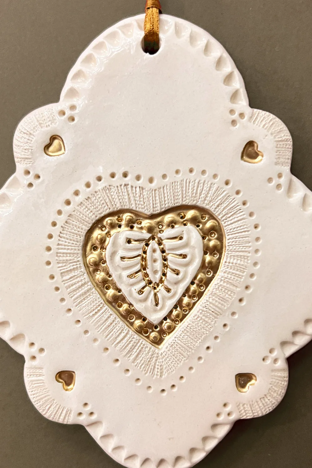 Biankaléone Talisman au coeur d'or 9x11 cm