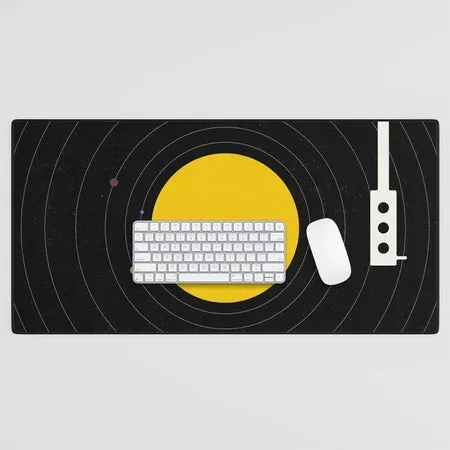 Society6 Music Everywhere tapis de bureau vinyle beige