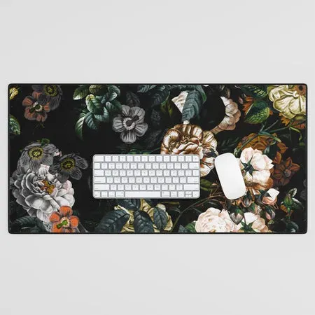 Society6 Floral Night Garden tapis de bureau noir