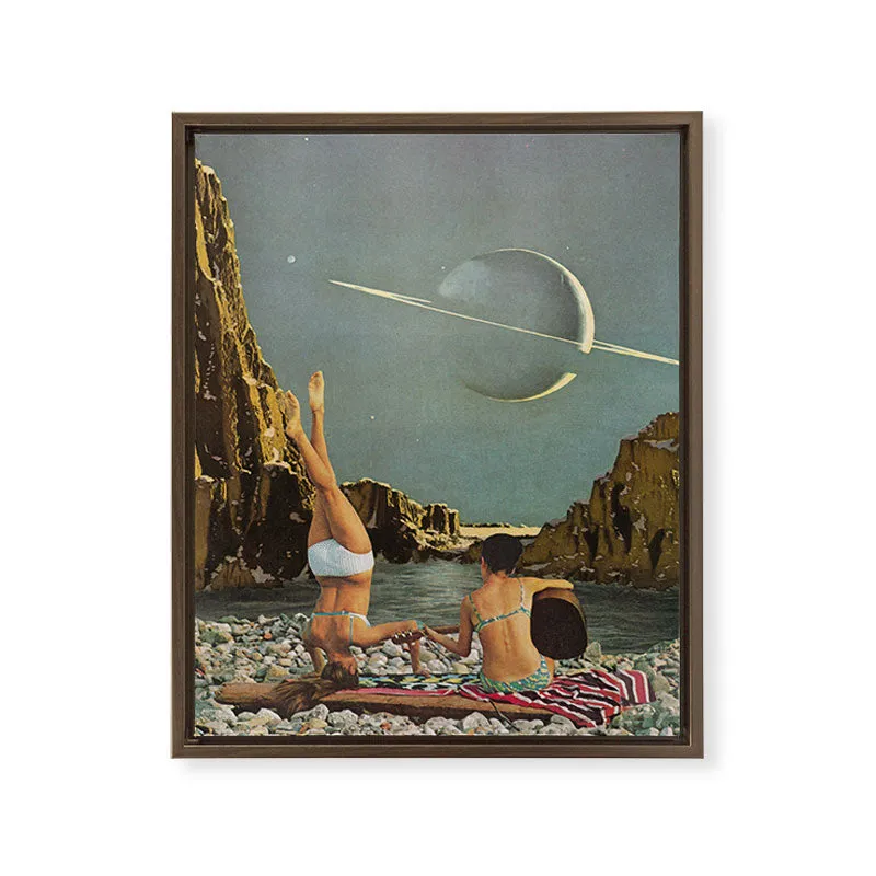 Society6 Serenade to Saturn toile encadrée surréaliste