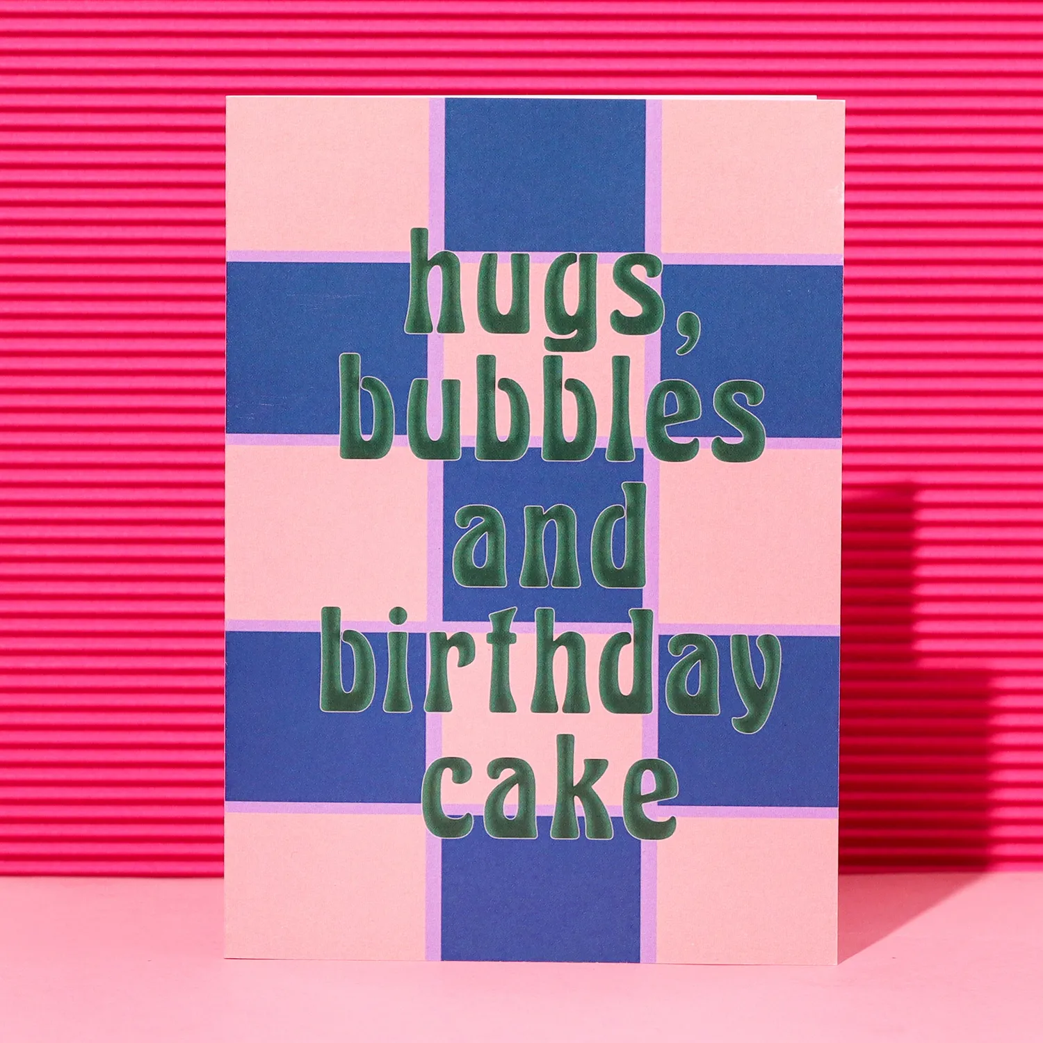 Maddison Ball Hugs Bubbles and Birthday Cake carte anniversaire A6