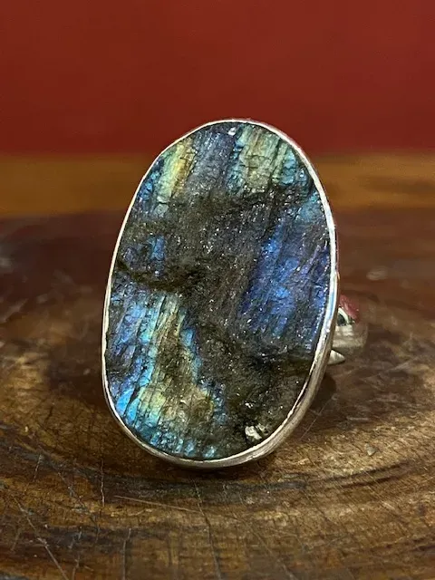 Galerie Kara bague argent labradorite brute naturelle