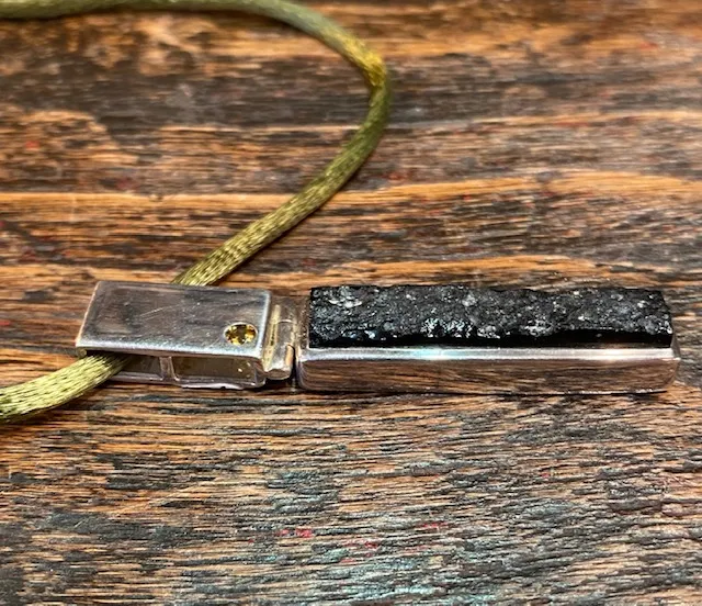 Galerie Kara tectite citrin pendentif argent