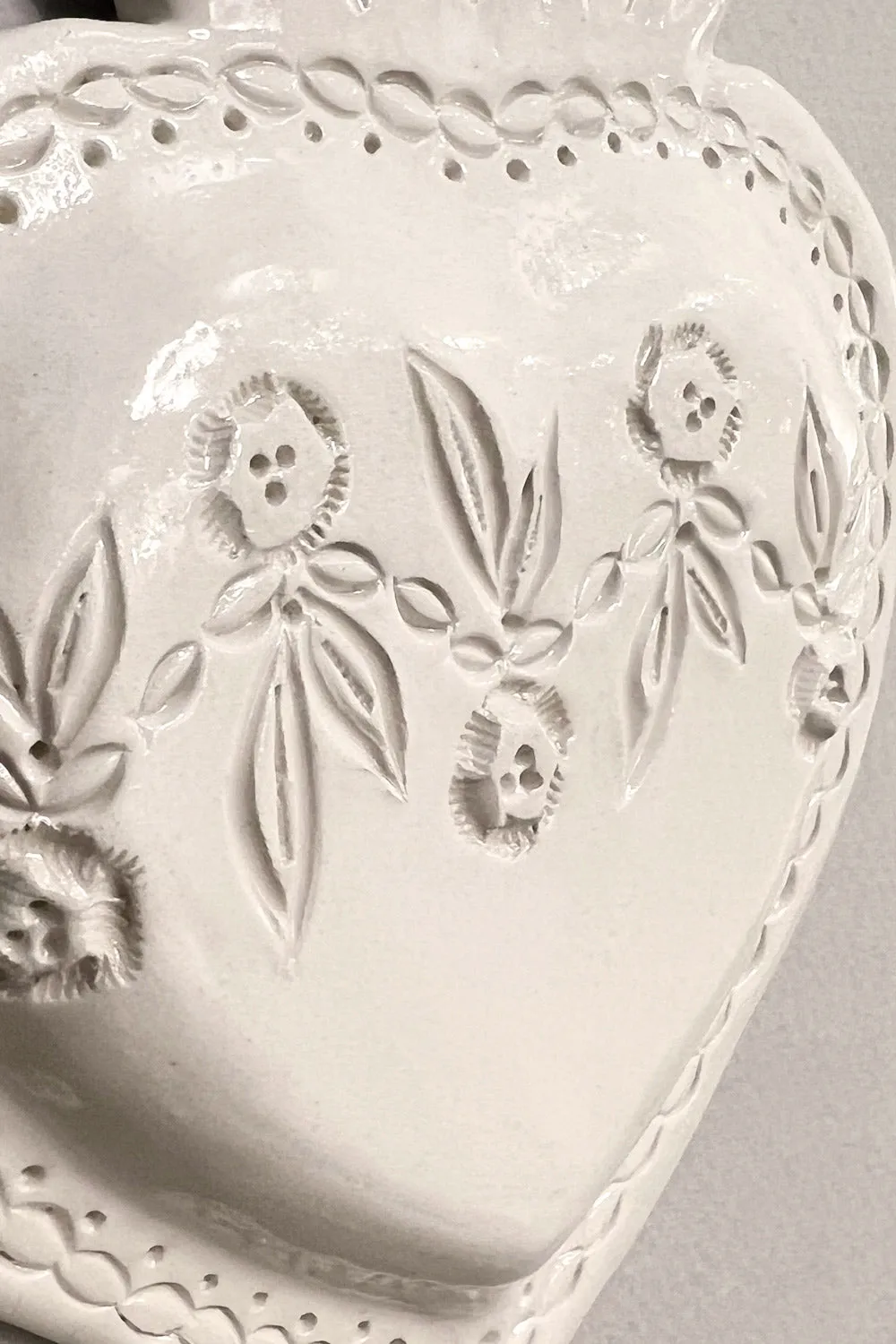 Biankaléone Ex-voto bombé couronne de fleurs 13 x 19,5 cm