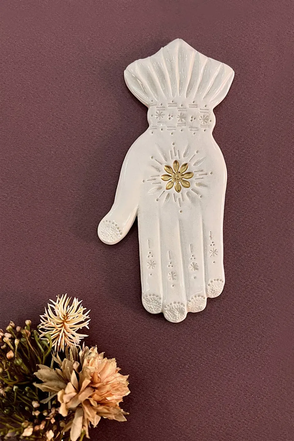 Biankaléone Main à la fleur d’or rayonnante décor mural 8x18,5 cm