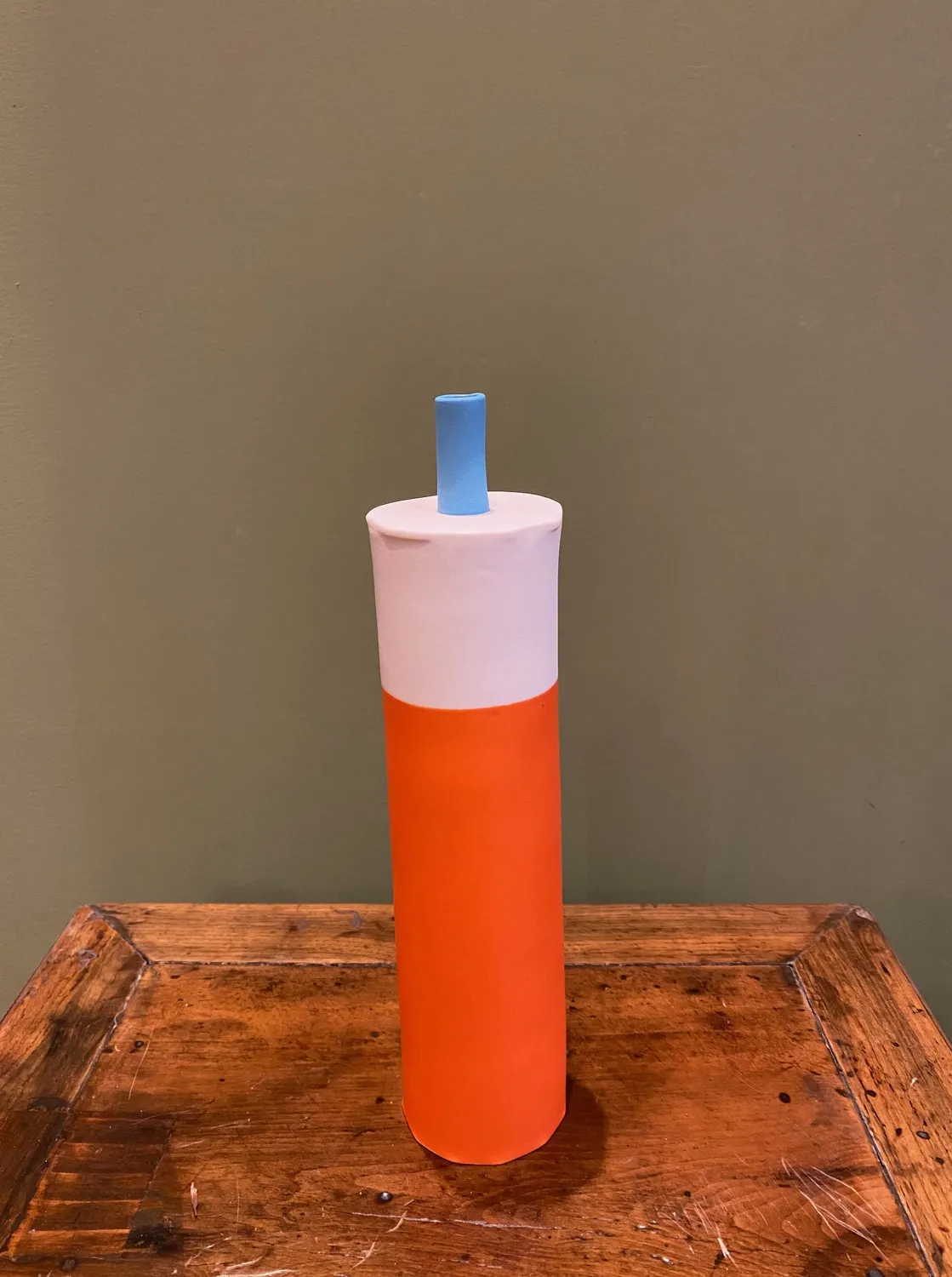 Galerie Kara pichet Eric Hibelot porcelaine émaillée