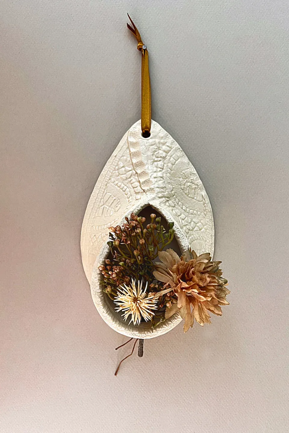 Biankaléone Porte-fleur goutte de dentelle décoration murale