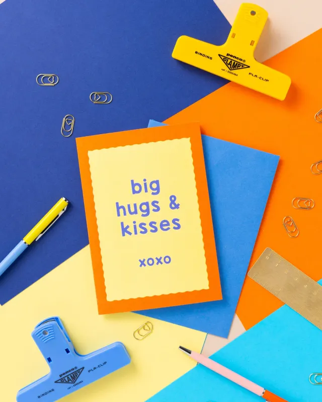 Maddison Ball Big Hugs Kisses carte A6 enveloppe