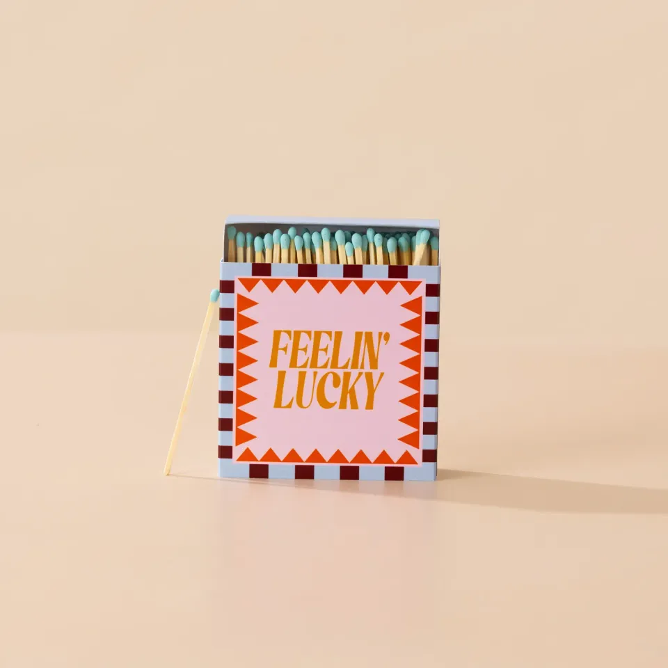 Maddison Ball Feeling Lucky boîte allumettes 100 embout bleu