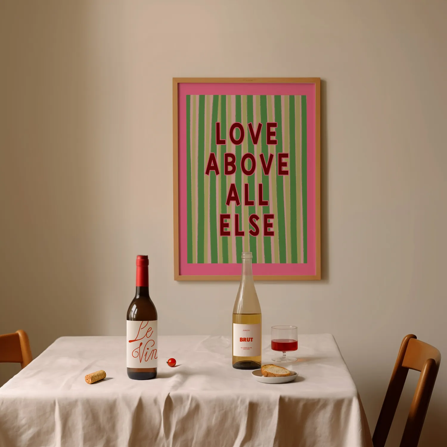 Maddison Ball Love Above All Else affiche texte