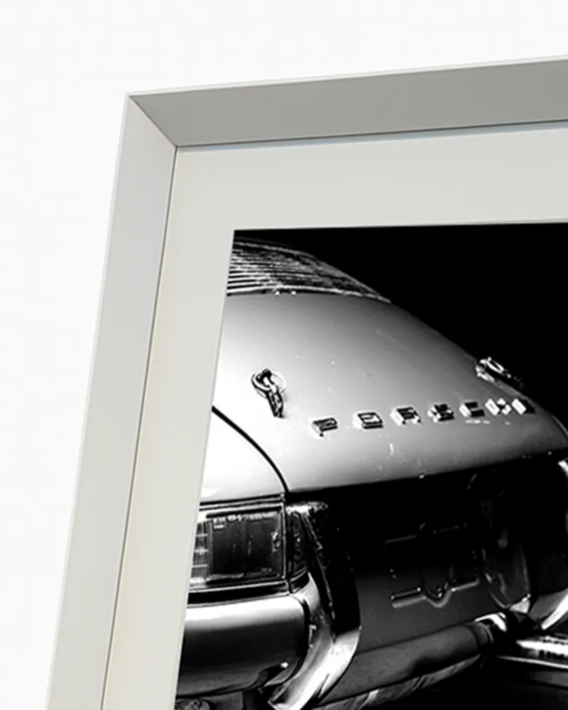 Any Image Porsche Close up photo encadrée 55x75 cadre blanc NB
