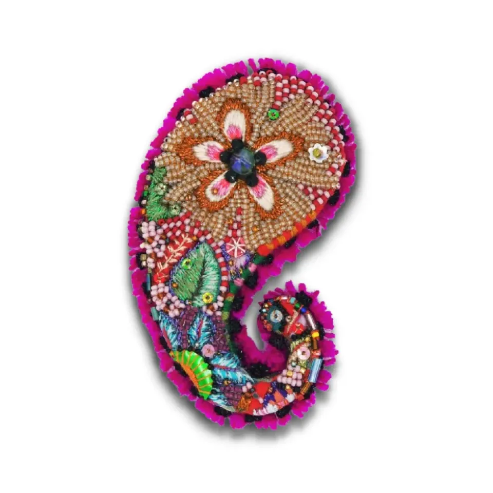 Galerie Kara Naïve broche textile d’Isabelle Mariana artisanale
