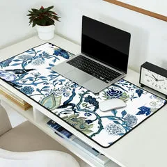 Society6 Blue vintage chinoiserie flora tapis de bureau floral