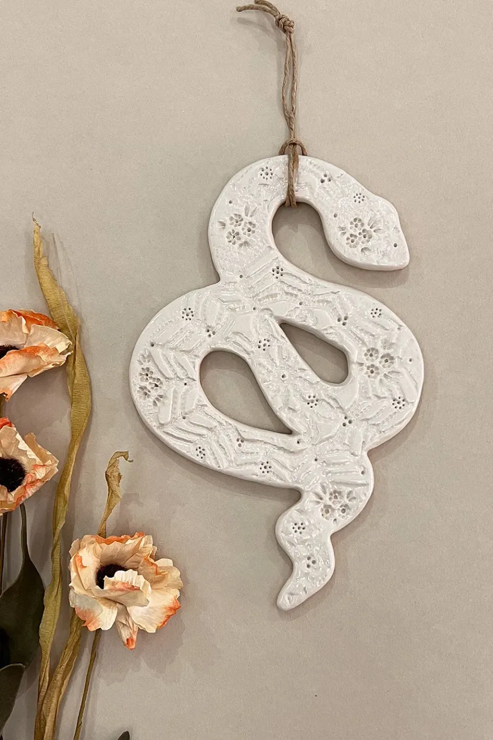 Biankaléone Serpent aux petites fleurs toile encadrée 12,5x19,5 cm
