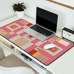 Society6 Pink Cottage Quilt tapis de bureau patchwork rose