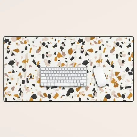 Society6 Terrazzo Natural tapis de bureau beige doré