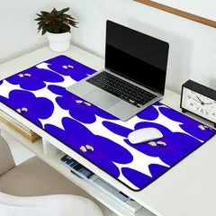 Society6 Blue Retro Flowers tapis de bureau bleu fleuri