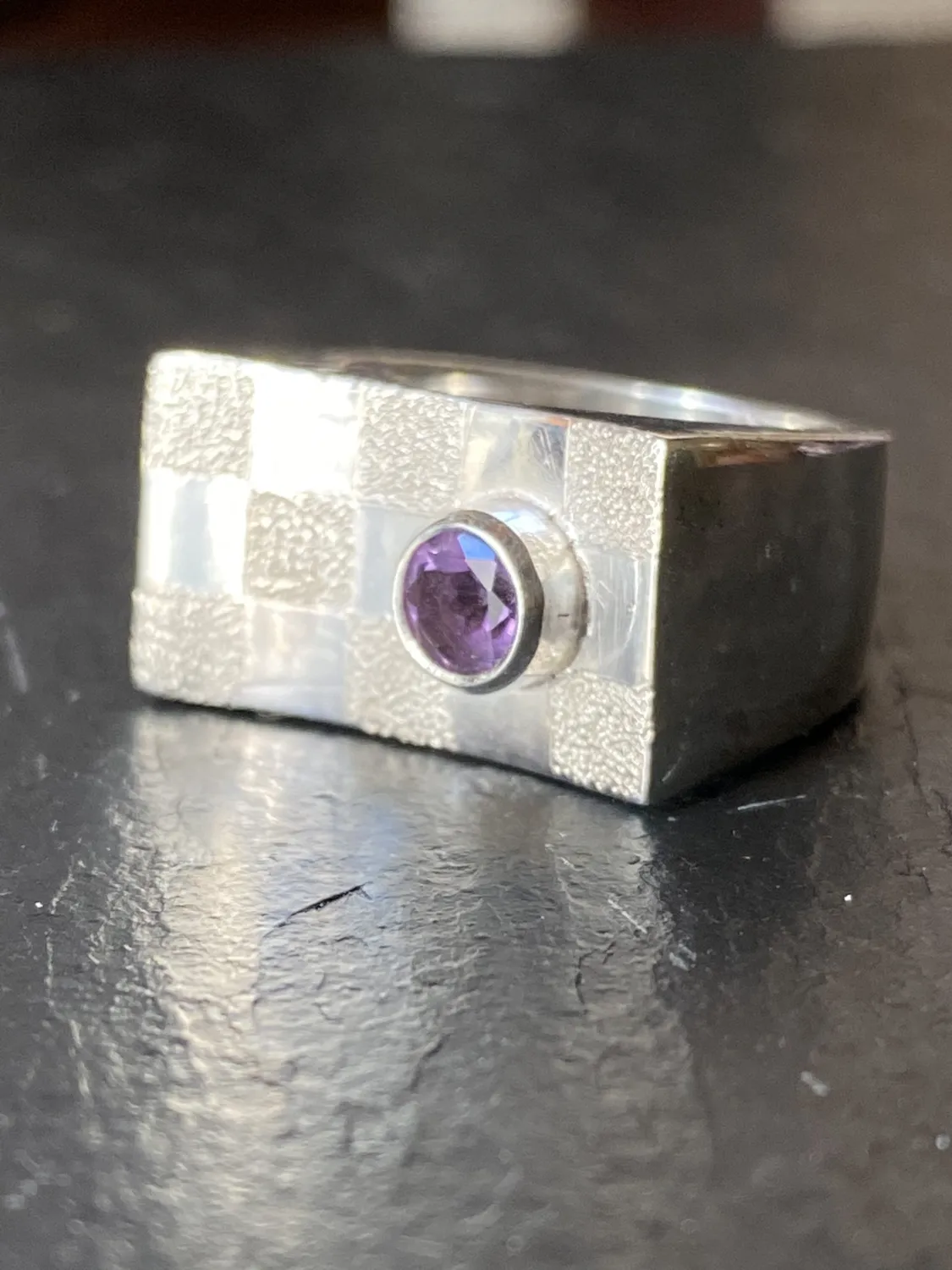 Galerie Kara bague Damier améthyste argent Eleonora Aromando