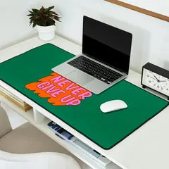 Society6 Never Never Give Up tapis de bureau vert