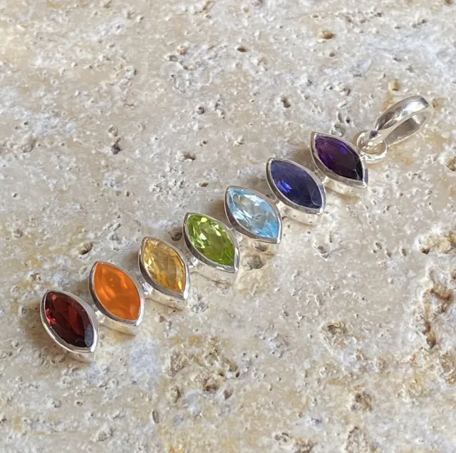 Galerie Kara Pendentif Chakras argent multi pierres 7 couleurs