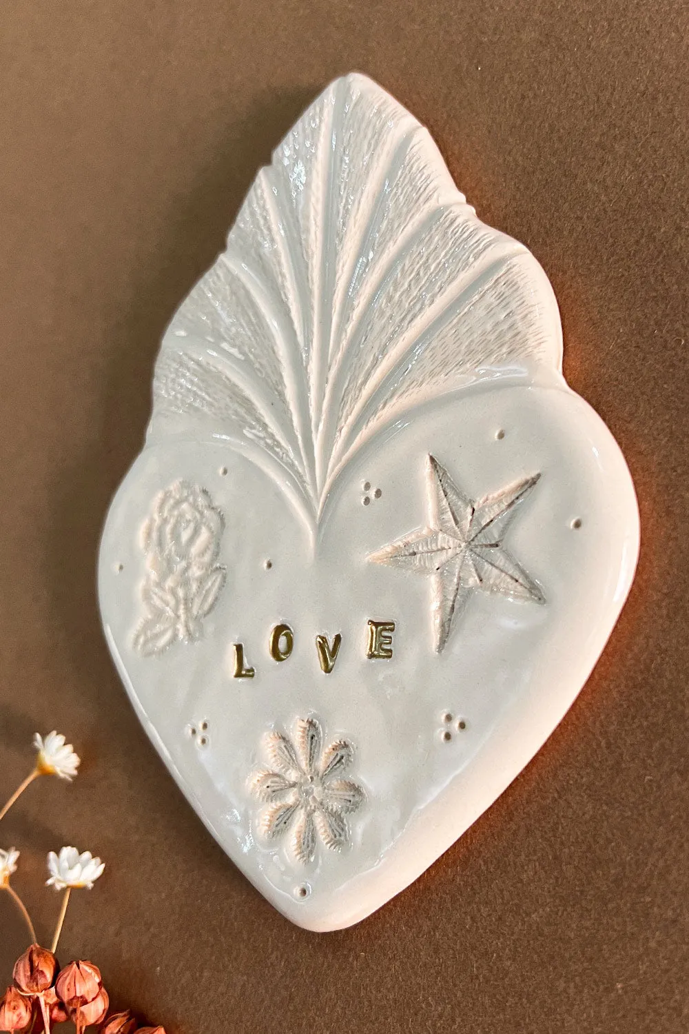 Biankaléone Ex-voto Love lettres d'or mural 10 x 13,5 cm