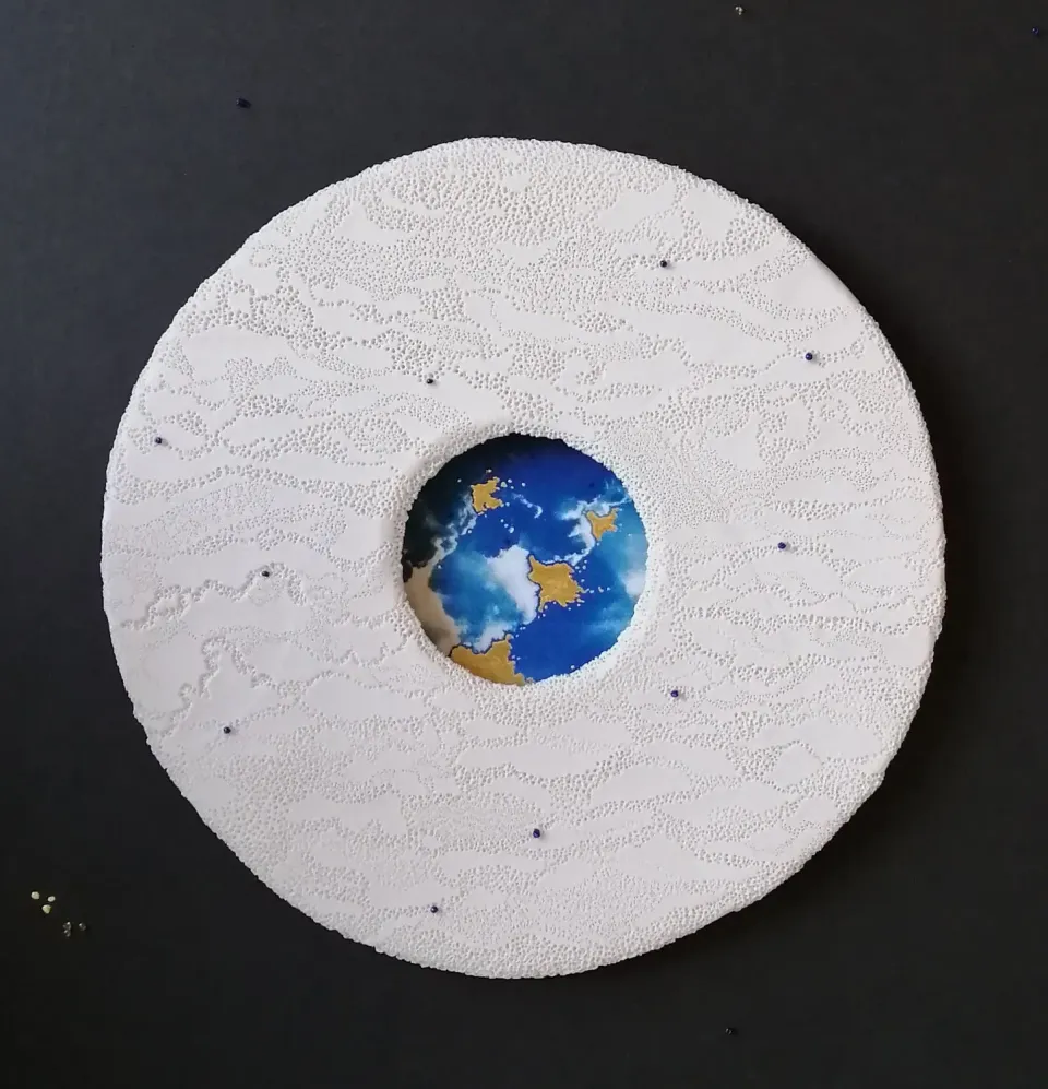 Sandrine Ramona Là-haut II tableau porcelaine 55,5 cm