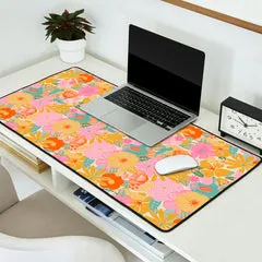 Society6 60's Retro Floral tapis de bureau rétro jaune